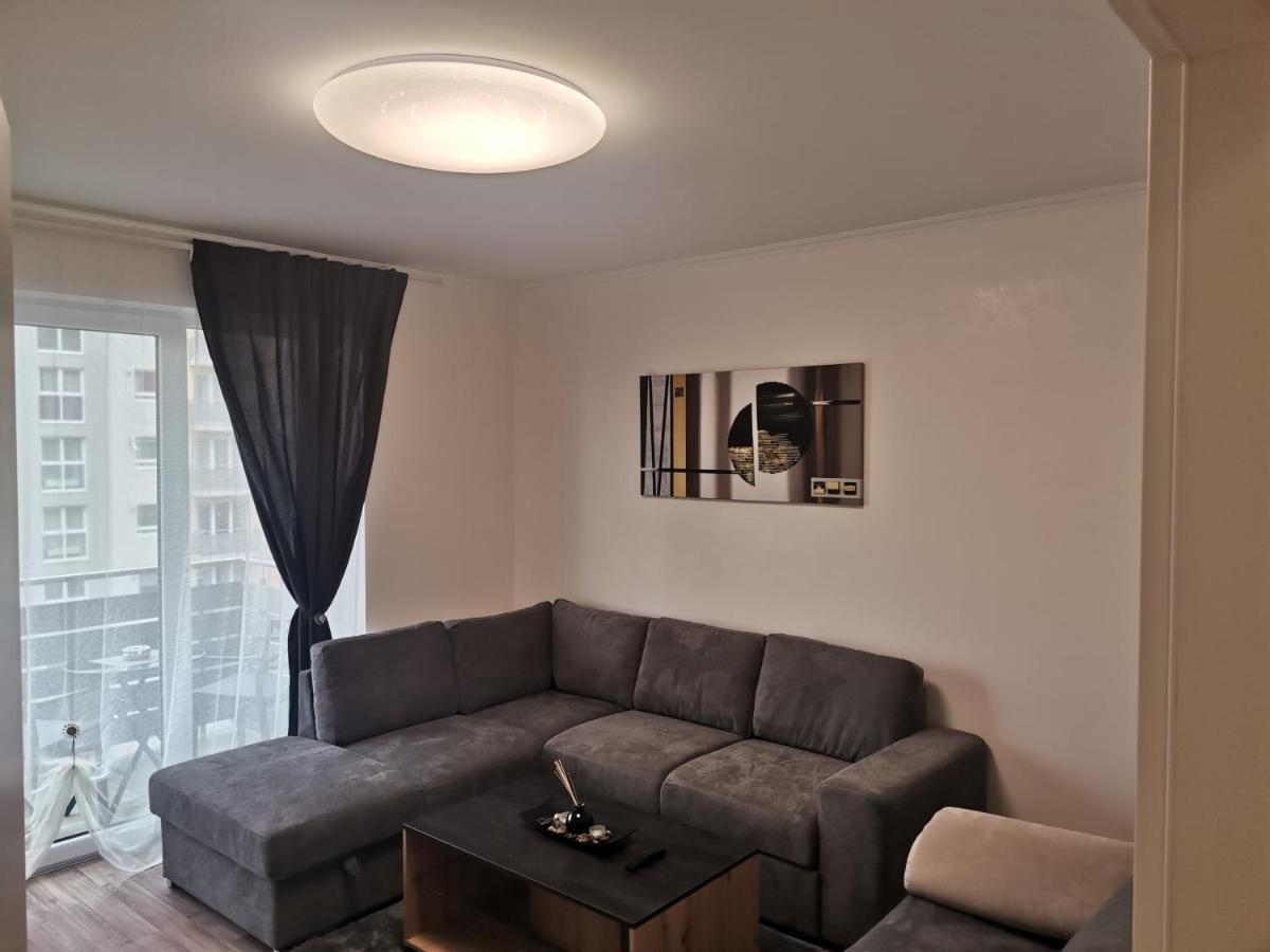 Oscar House