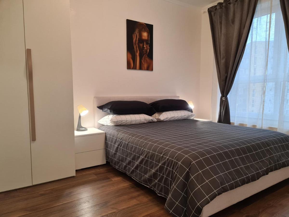Apartment Oscar House