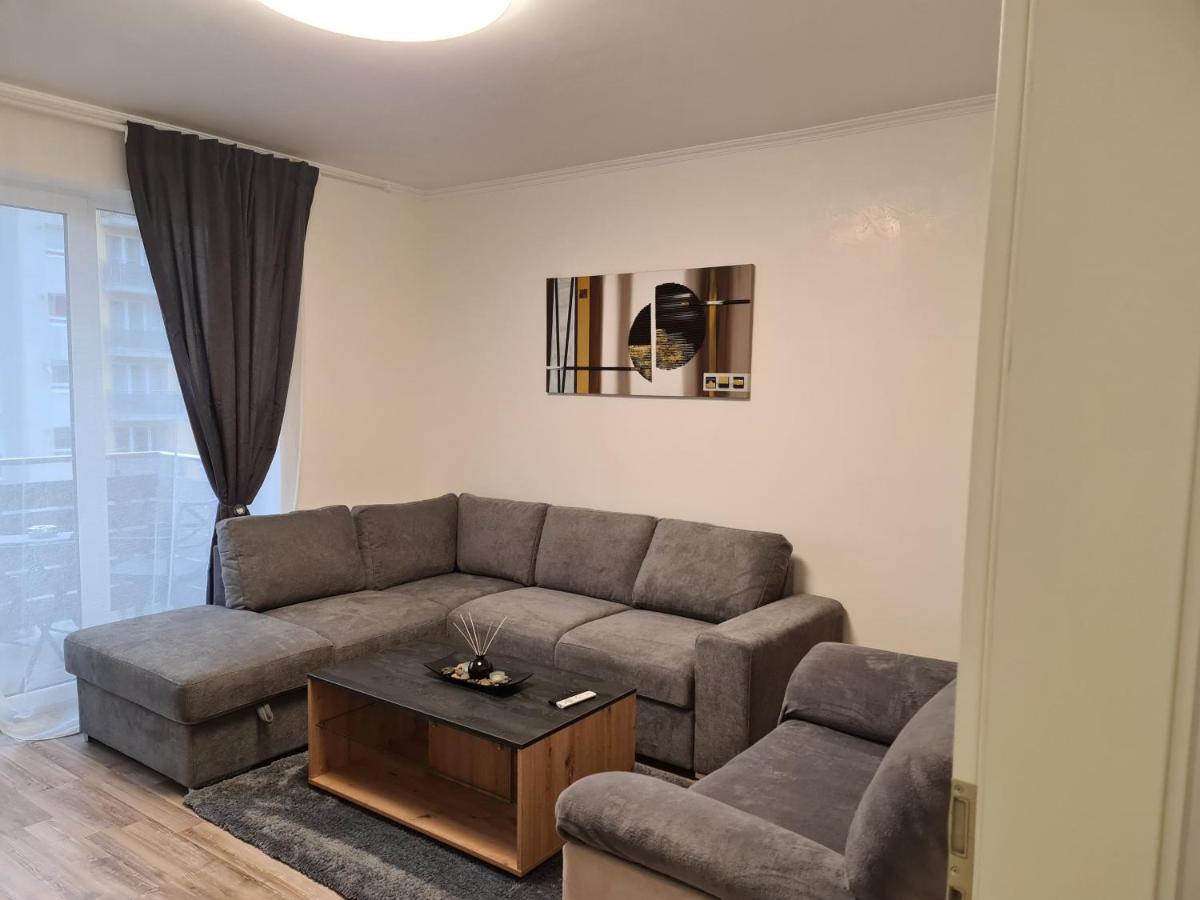 Oscar House *